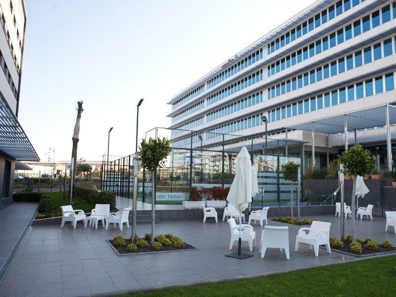 Azz Valencia Tactica Hotel Paterna Buitenkant foto