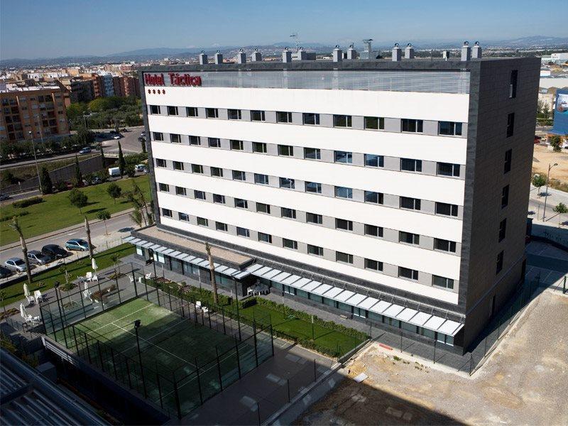 Azz Valencia Tactica Hotel Paterna Buitenkant foto