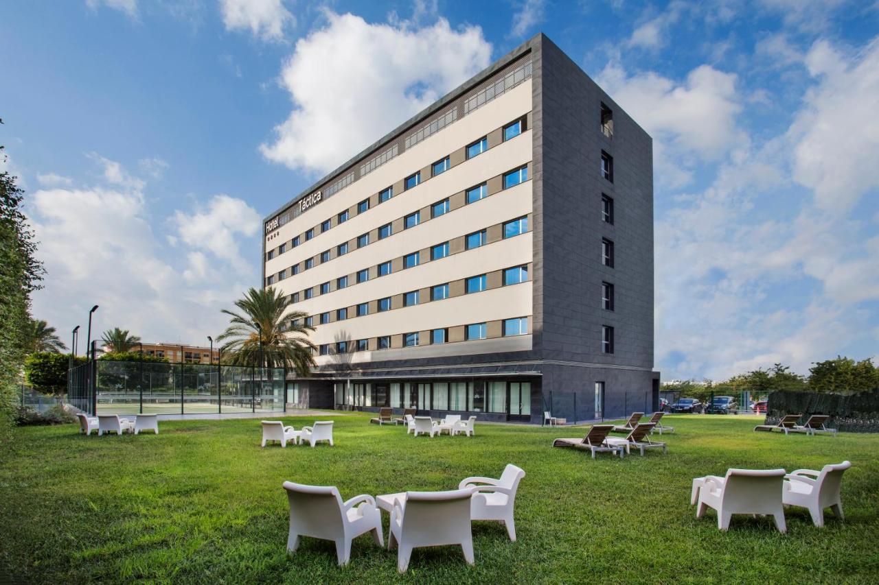 Azz Valencia Tactica Hotel Paterna Buitenkant foto